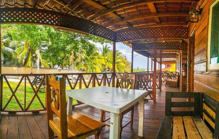 Green Monkey Hostel Бакалар Экстерьер фото